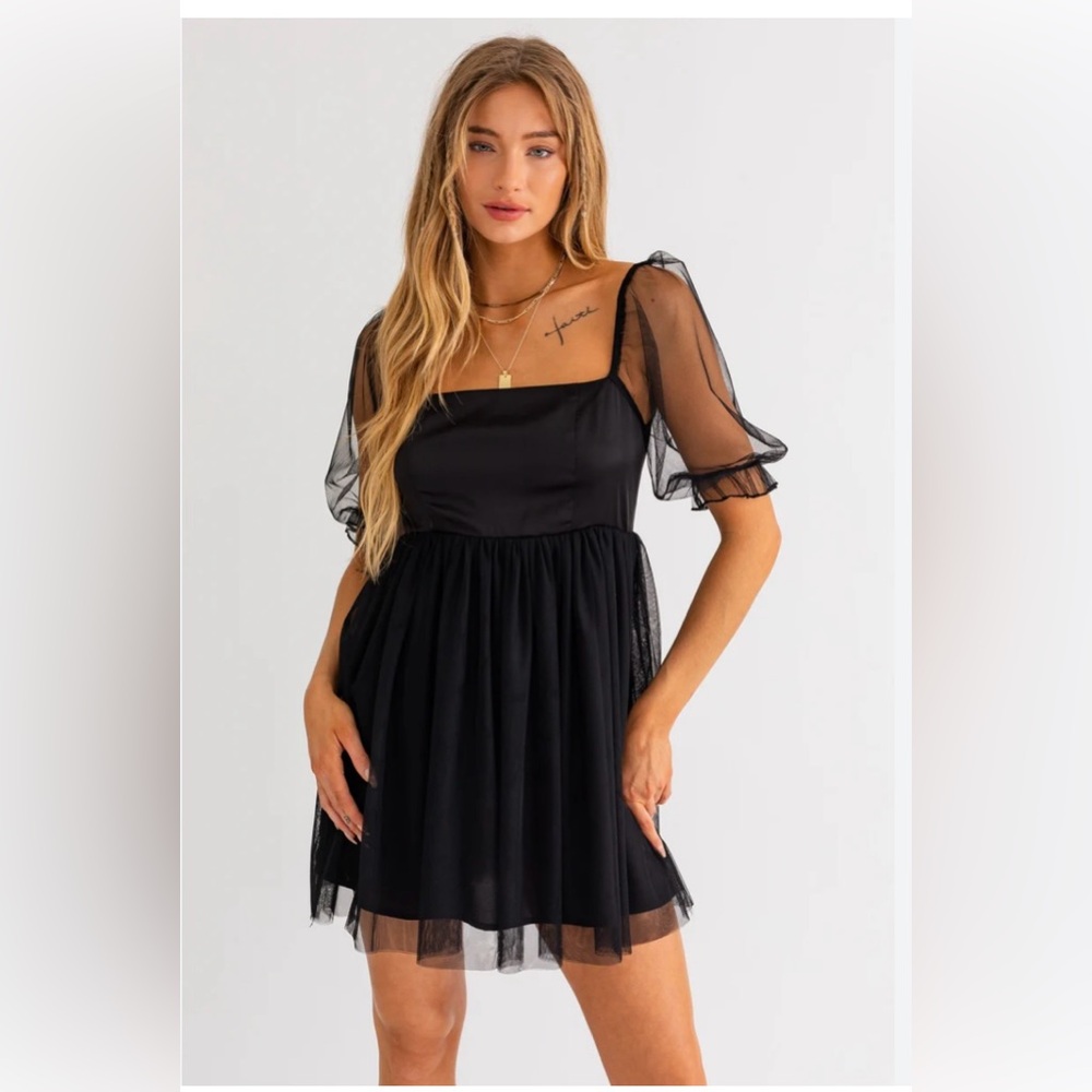 NWT Le Lis Black Dress